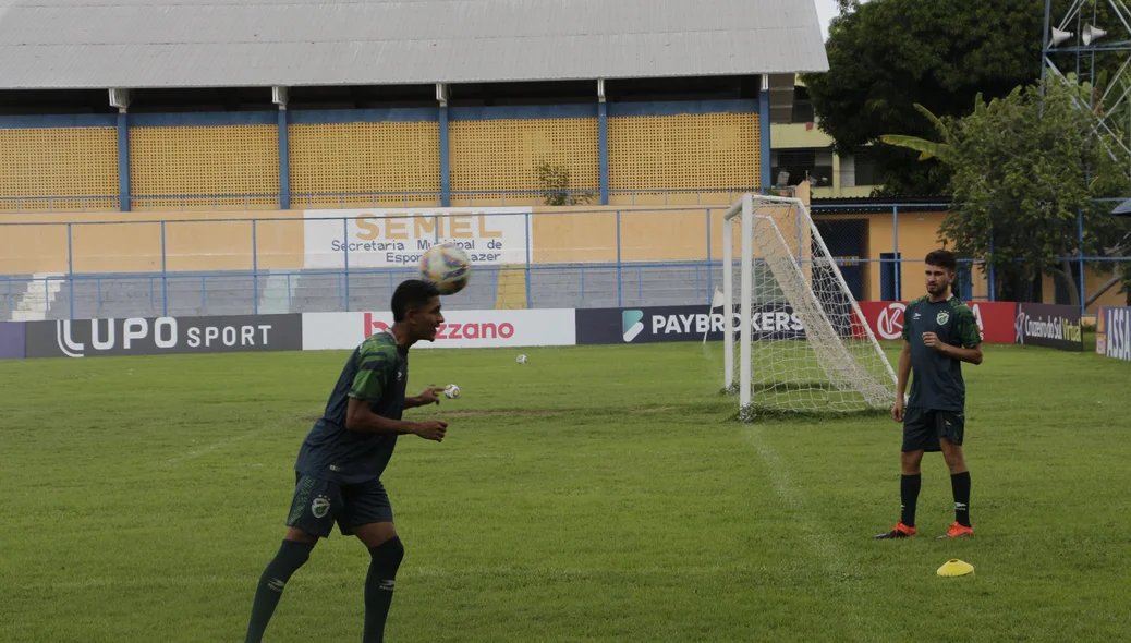 Altos realiza suas atividades no estádio Lindolfo Monteiro