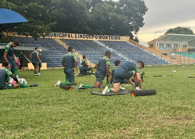 Altos realiza treino preparatório visando duelo contra o Vitória