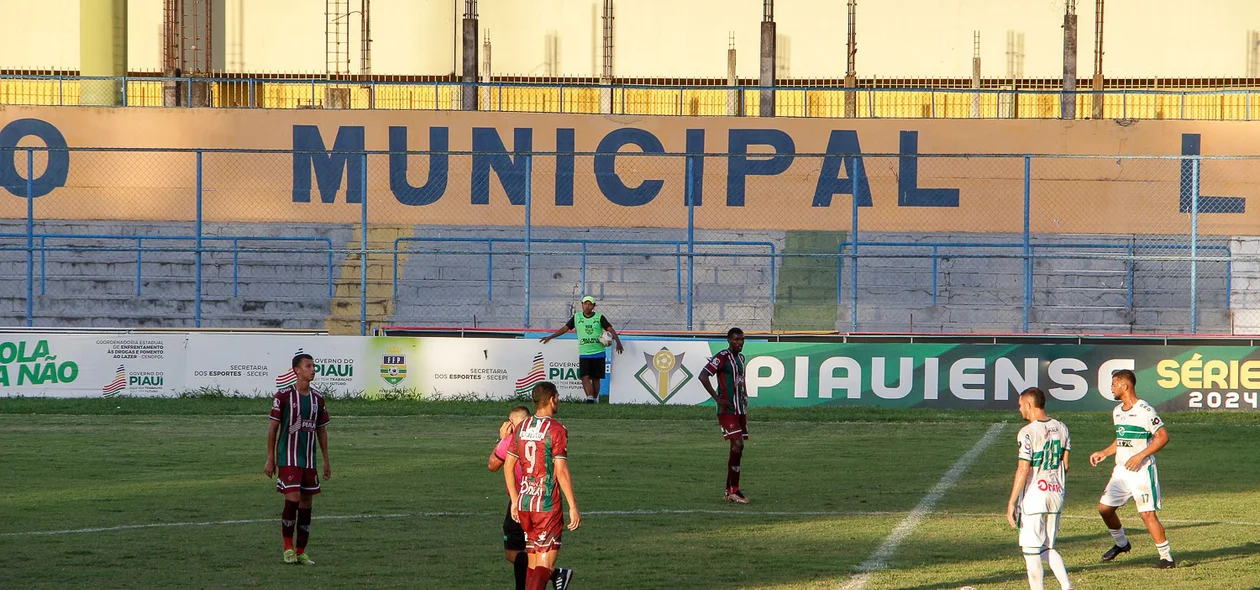 Altos vence Fluminense-PI por 2 a 1 pelo Piauiense 2024