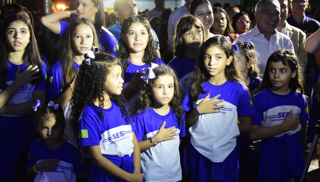 Alunos da nova Escola do SESI em Picos