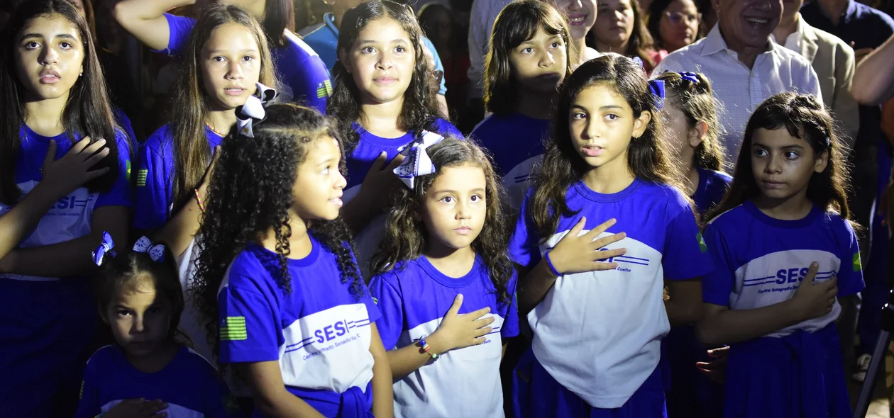 Alunos da nova Escola do SESI em Picos