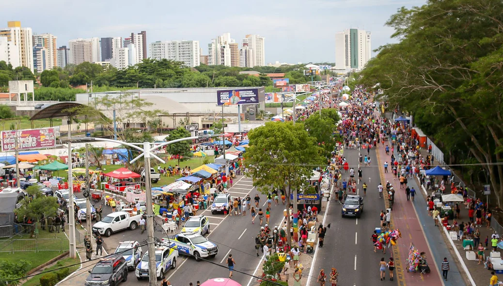 Avenida Raul Lopes durante o Corso de Teresina