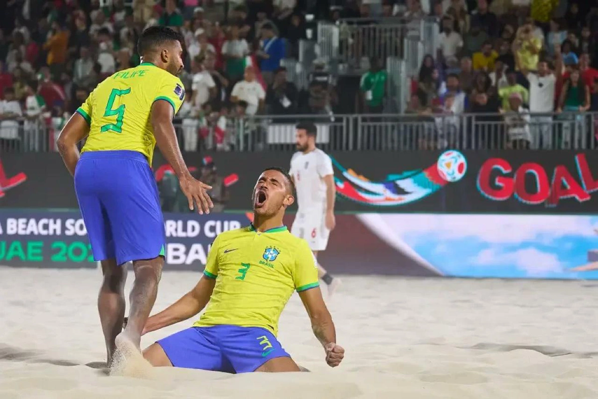 Brasil leva título de hexampeão no futebol de areia