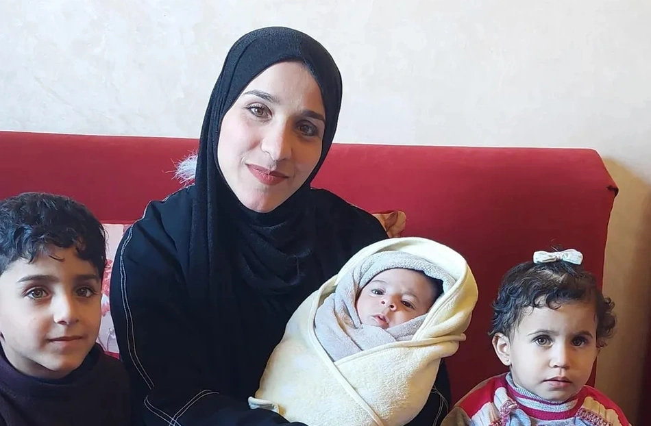 Brasileira que deu à luz durante guerra recebe permissão para sair de Gaza