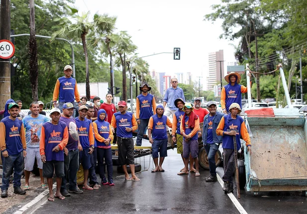 Carroceiros fazem manifestação em Teresina