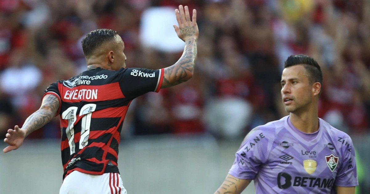 Cebolinha comemora gol em cima do Fluminense