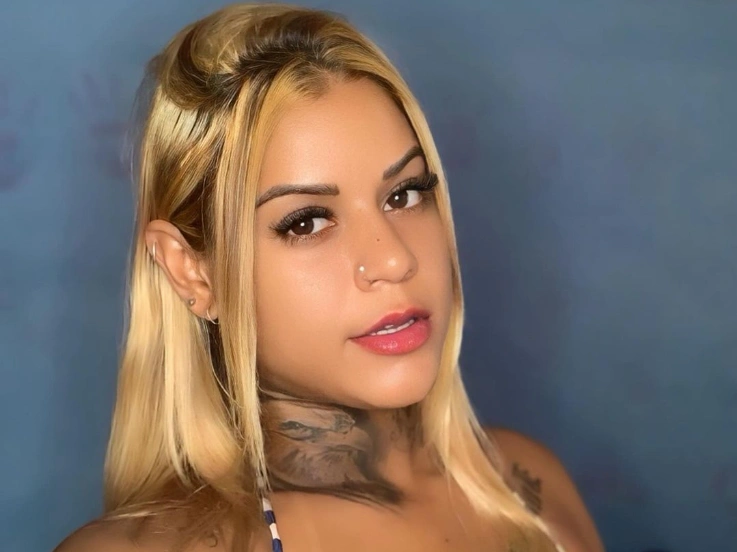Cinthia Ribeiro