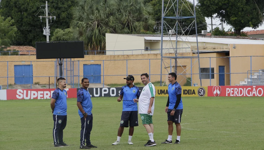 Comissão técnica do Altos