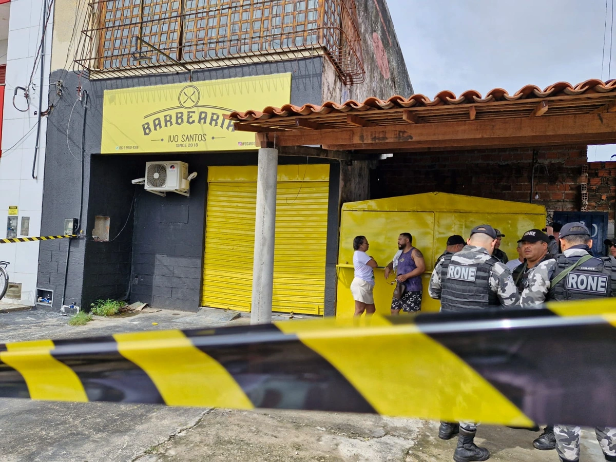 Criminosos invadem barbearia e matam homem na zona norte de Teresina