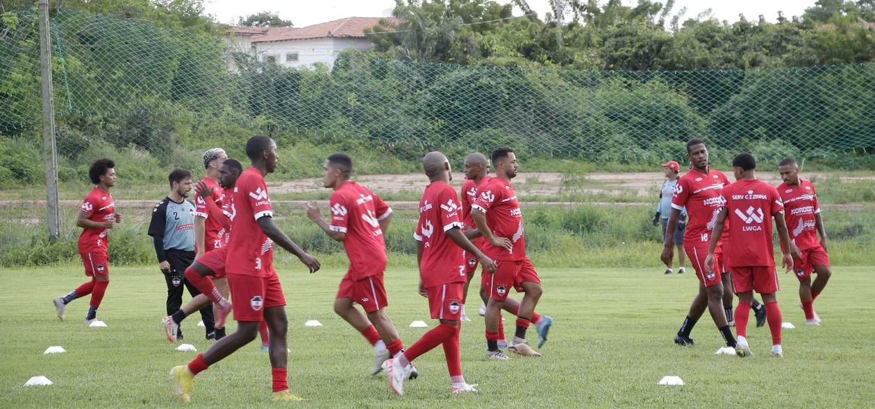 Crislan não participa das atividades para estreia na Copa do Brasil