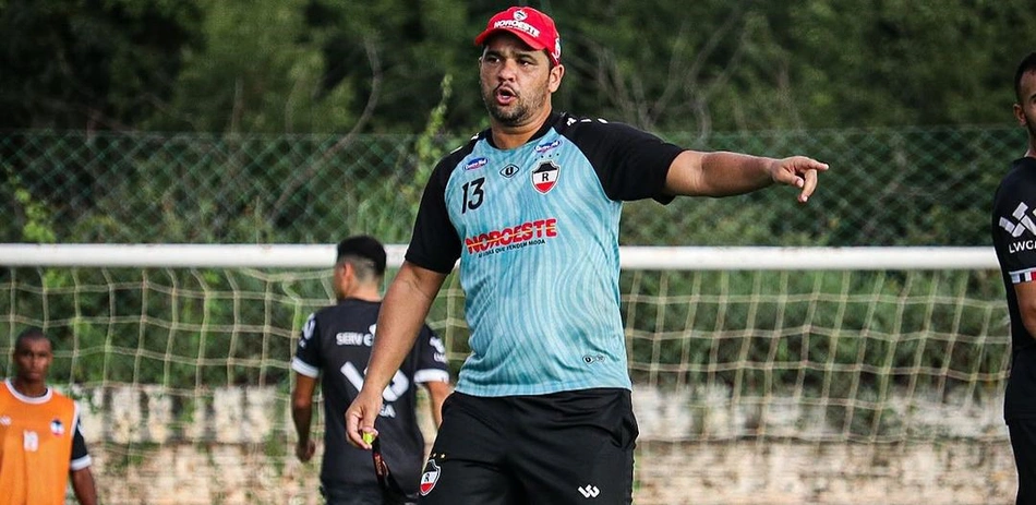 Dico Woolley, técnico do River