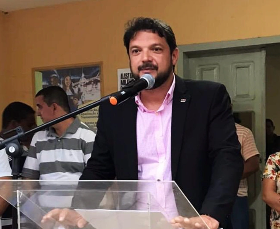 Dr. Talles, vice-prefeito de Beneditinos