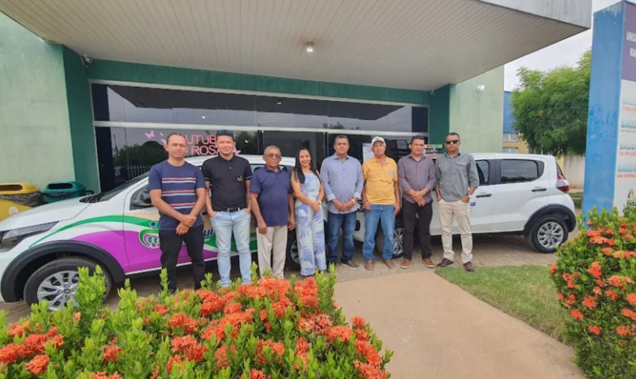 Entrega de veículos da saúde