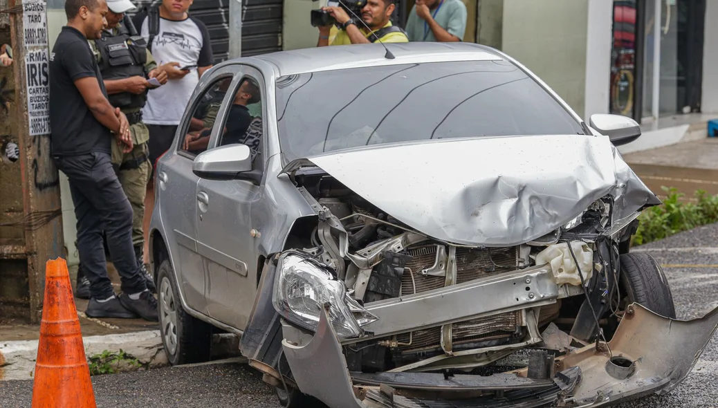 Etios após a colisão