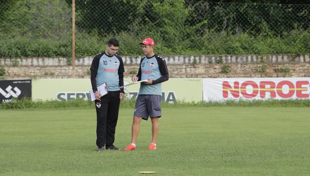 Fabiano Soares e membro da comissão do River