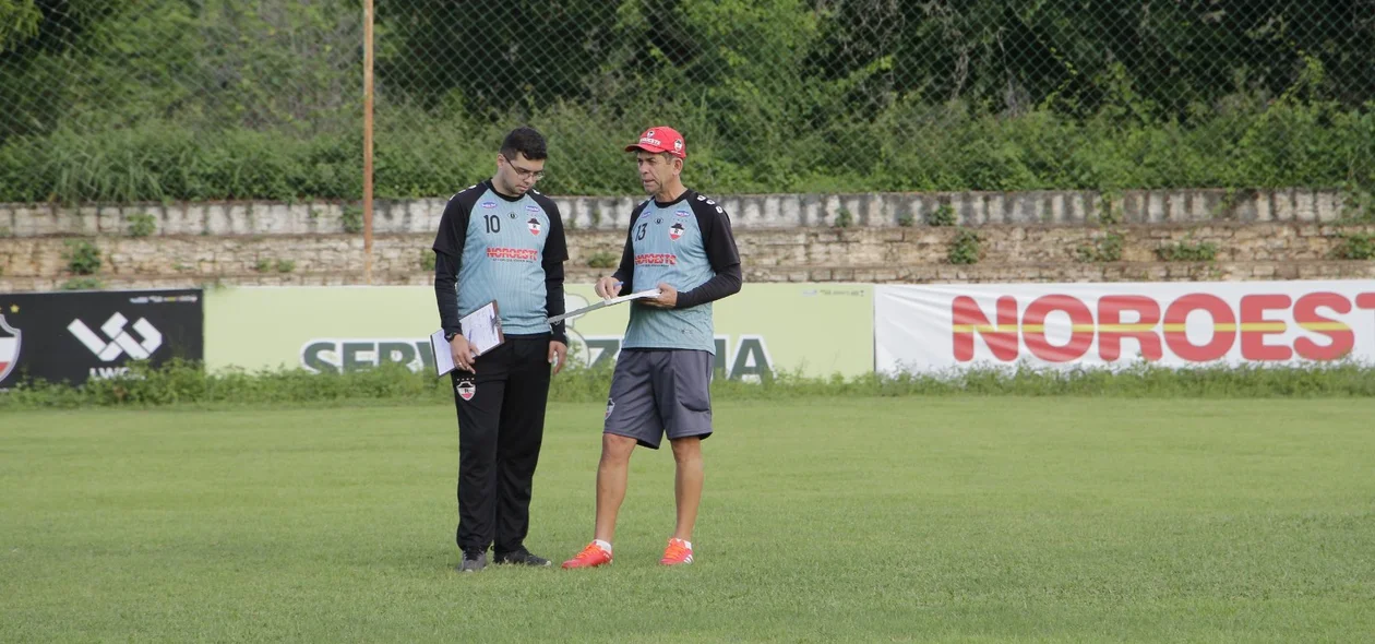 Fabiano Soares e membro da comissão do River