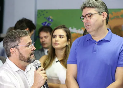 Fábio Novo falando com Luciano Nunes