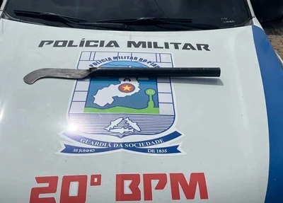Foice apreendida pelos policiais do 20º Batalhão da Polícia Militar do Piauí