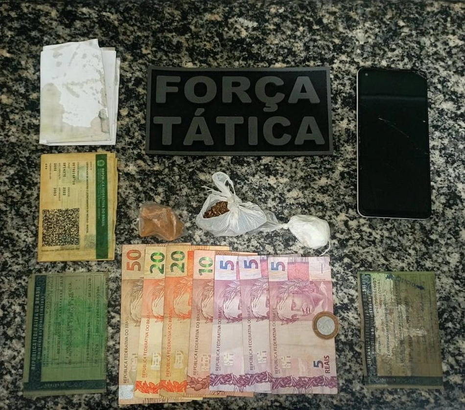 Força Tática prende trio por tráfico de drogas em Valença