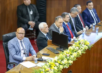 Franzé Silva e autoridades na abertura do ano legislativo