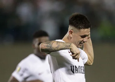 Garro comemora gol de empate