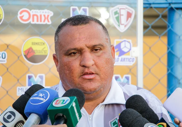 Higor César, técnico do Fluminense-PI