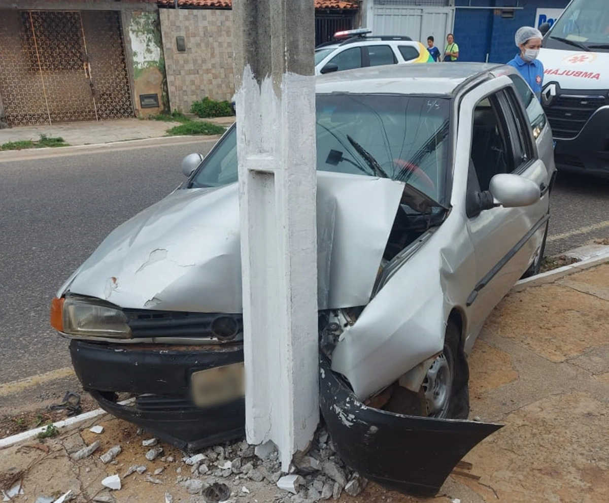 Idosa conduzia carro no momento do acidente