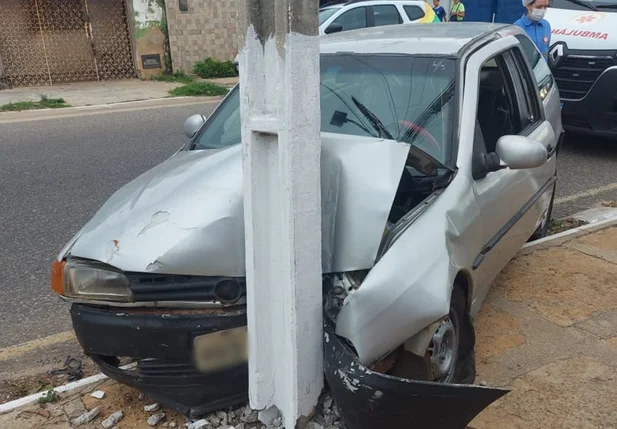 Idosa conduzia carro no momento do acidente