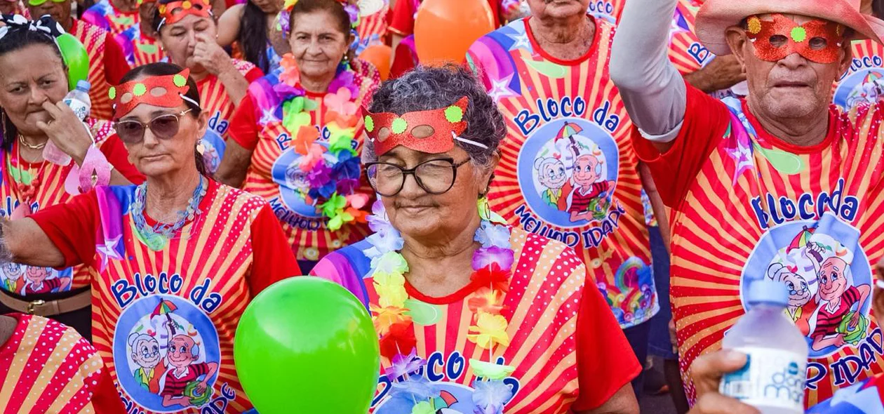 Idosos assistidos pela Prefeitura alegraram as ruas de Joaquim Pires