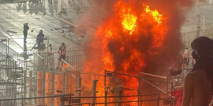 Incêndio acometeu setor do Estádio Nacional no Chile