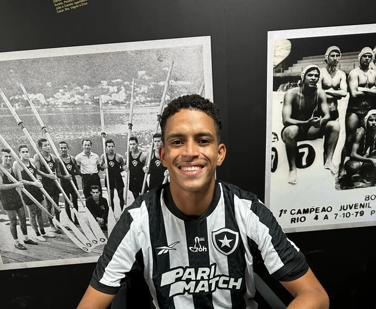 João Vittor assina com Botafogo