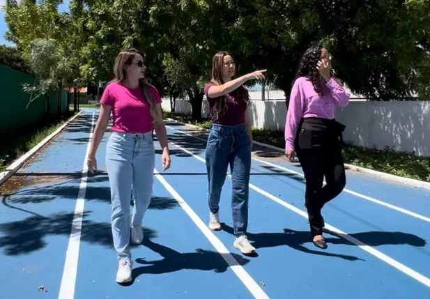 Josiene Campelo visita obras em centros esportivos de Teresina