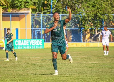 Leandro Amorim abriu o placar para o Altos
