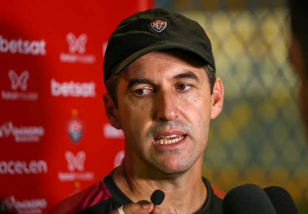 Léo Condé, técnico do Vitória