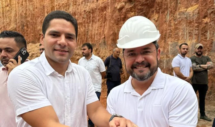 Leonardo Sobral e o deputado Fábio Novo