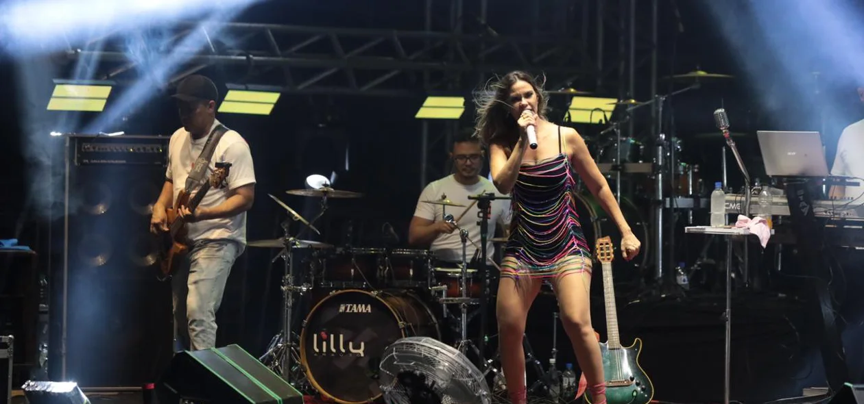 Lilly Araújo também esteve presente
