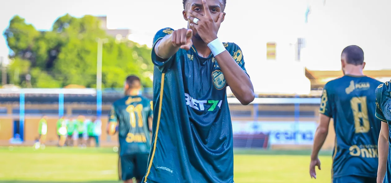 Lucas Manga marcou o segundo gol do Altos