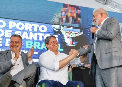 Lula e Tarcísio de Freitas