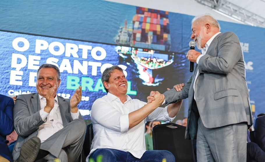 Lula e Tarcísio de Freitas