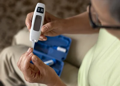 Medidor de glicose que não necessita de amostra sanguínea