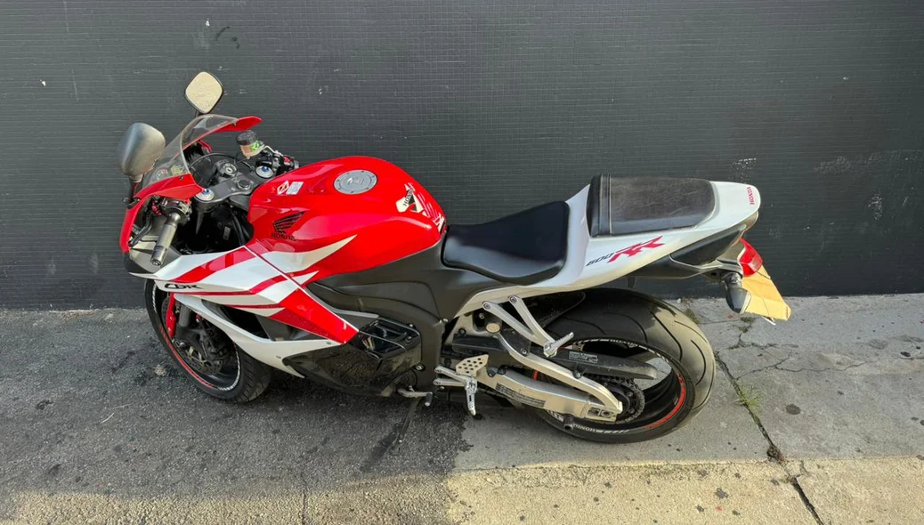 Motocicleta apreendida no bojo da Operação Rota Caipira