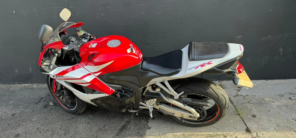 Motocicleta apreendida no bojo da Operação Rota Caipira