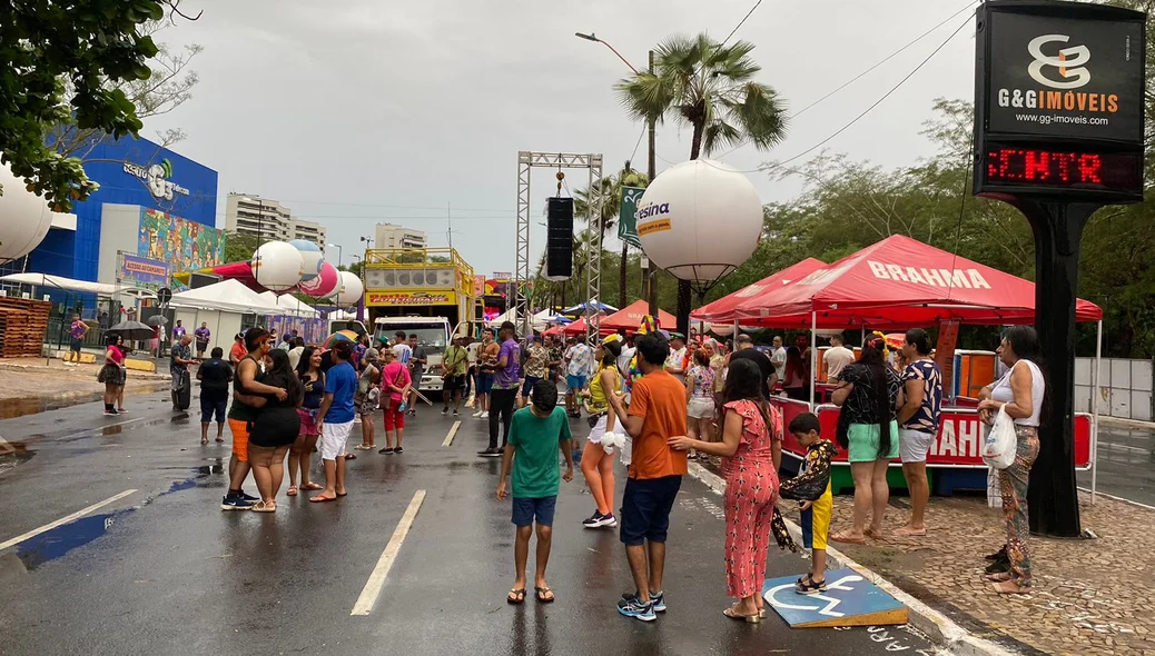 O Carnaval de 2024 iniciou com chuva em Teresina