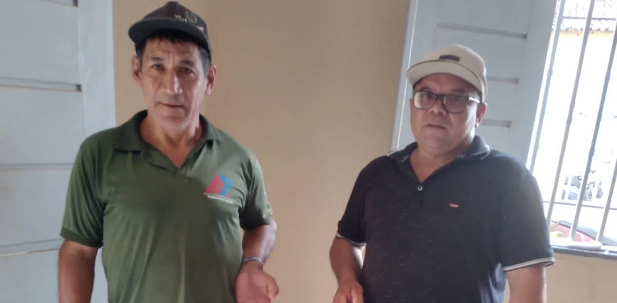 O secretário de agricultura Francisco Farias realizou as entregas