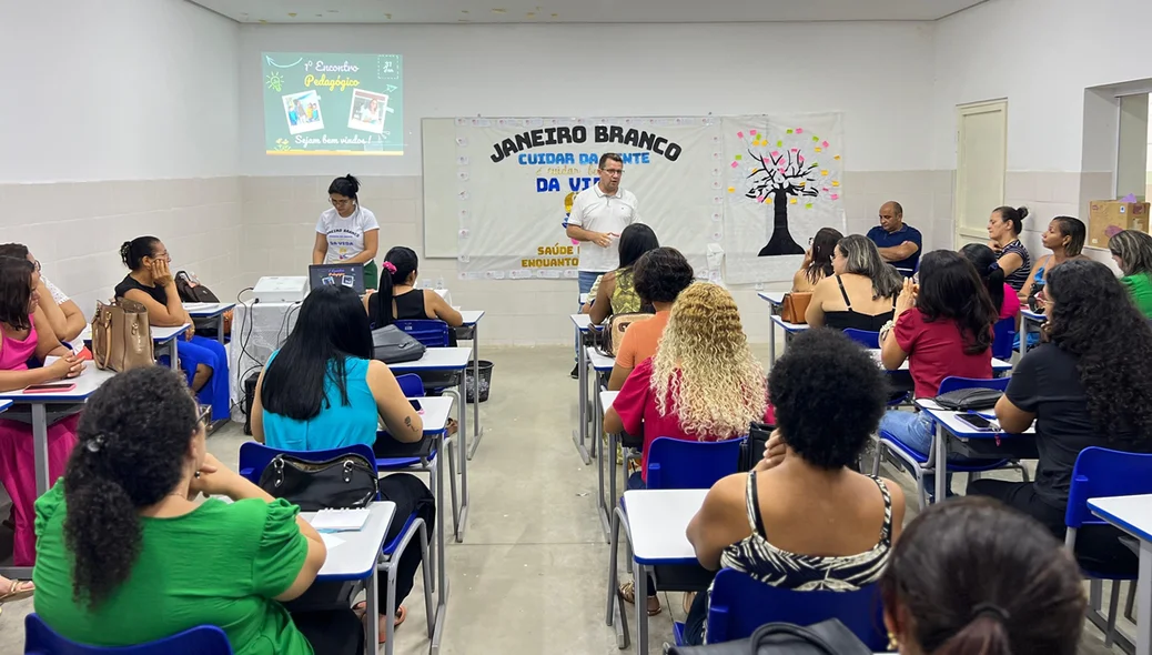 Os participantes receberam orientações do supervisor de ensino, professor Ricardo Guerra