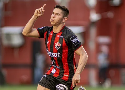 Osvaldo marcou um dos gols do Vitória
