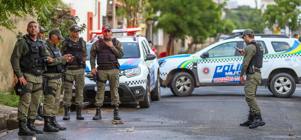 Polícia Militar do Piauí isolando a área do ocorrido