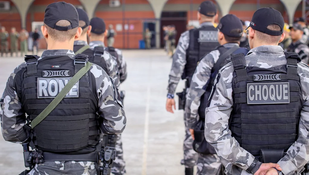 Policiais do Choque e da Rone