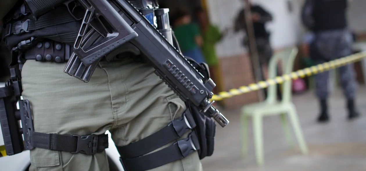 Policiais militares no local do homicídio