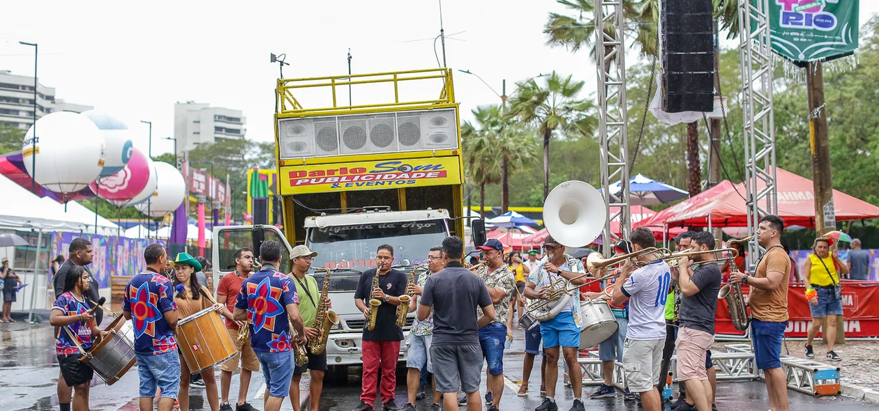 Primeiro dia do Carnaval em Teresina